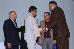 Amit-Lodha-IPS-receiving-the-award-from-Ram-Bilas-Sharma-Minister-for-Education-Haryana